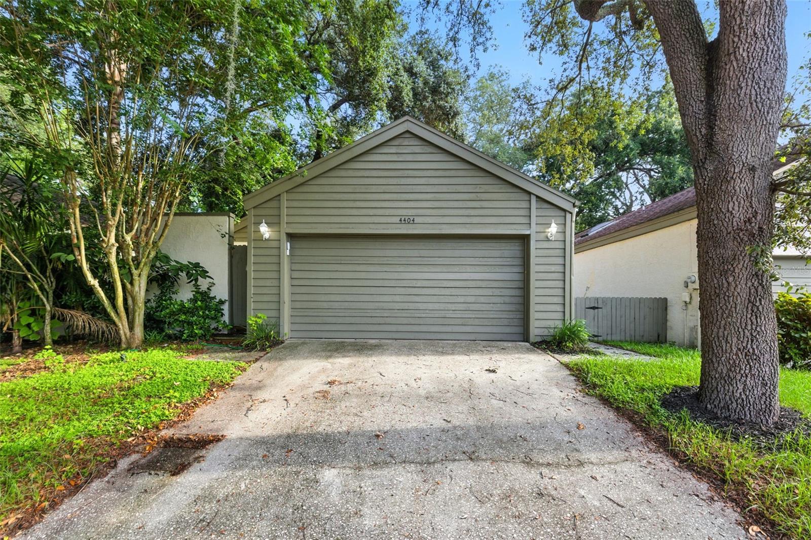 Details for 4404 Oak Harbor Drive 42a, TAMPA, FL 33613
