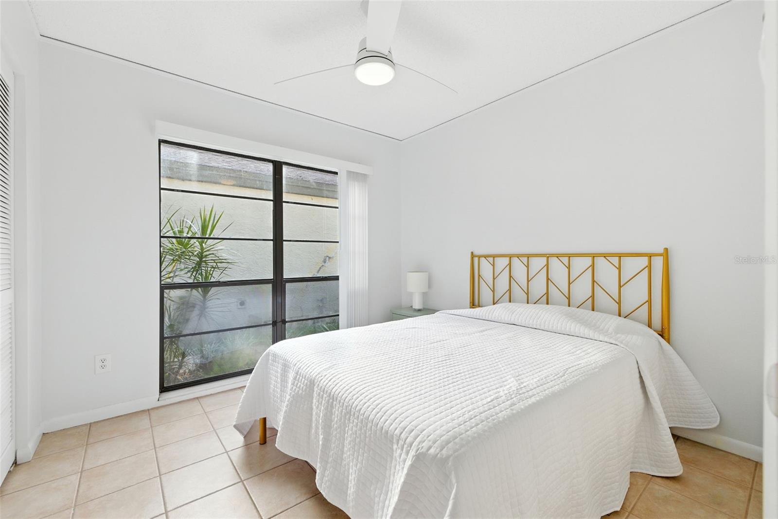 Image 15 of 26 For 4404 Oak Harbor Drive 42a