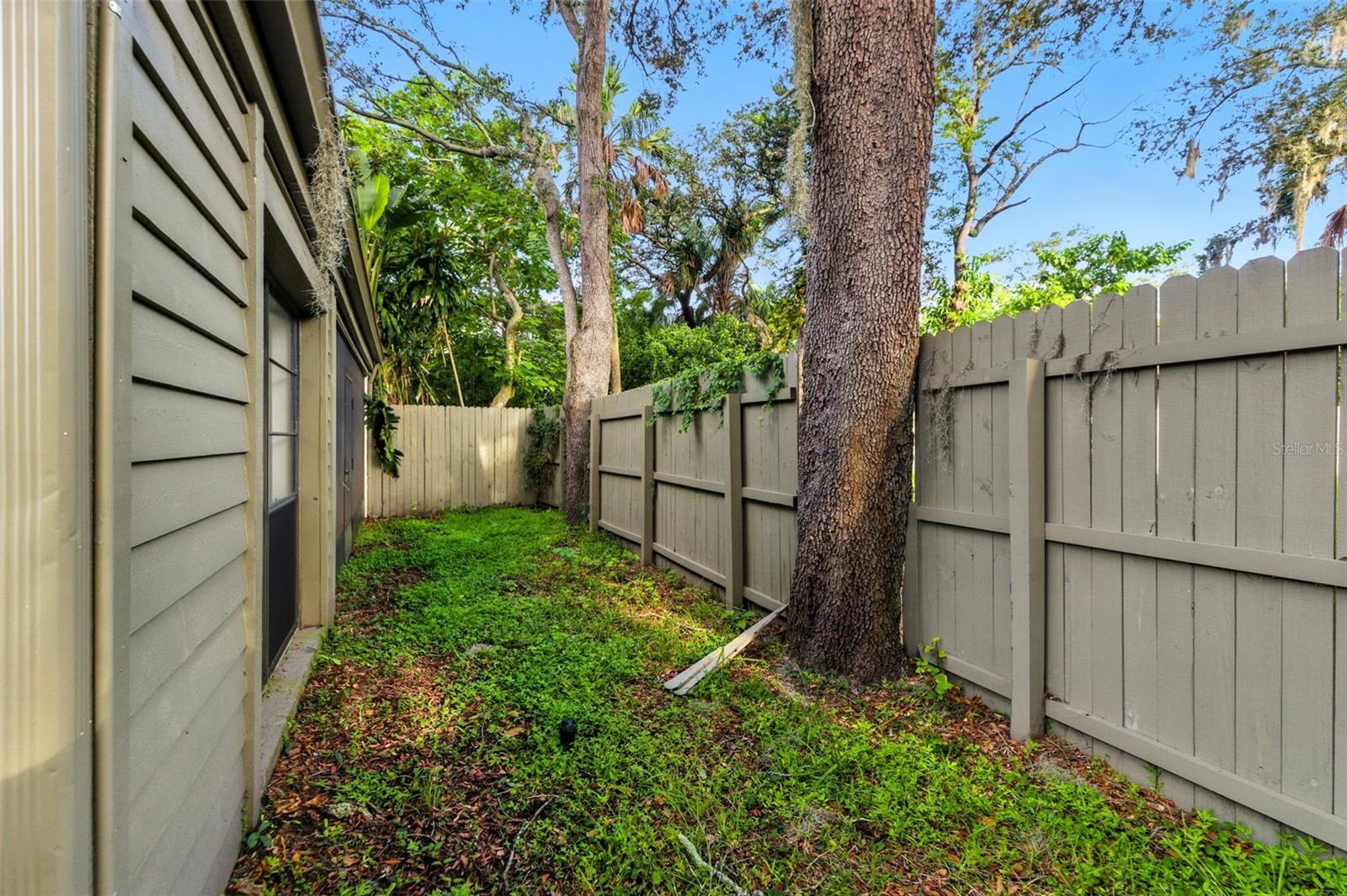 Image 21 of 26 For 4404 Oak Harbor Drive 42a