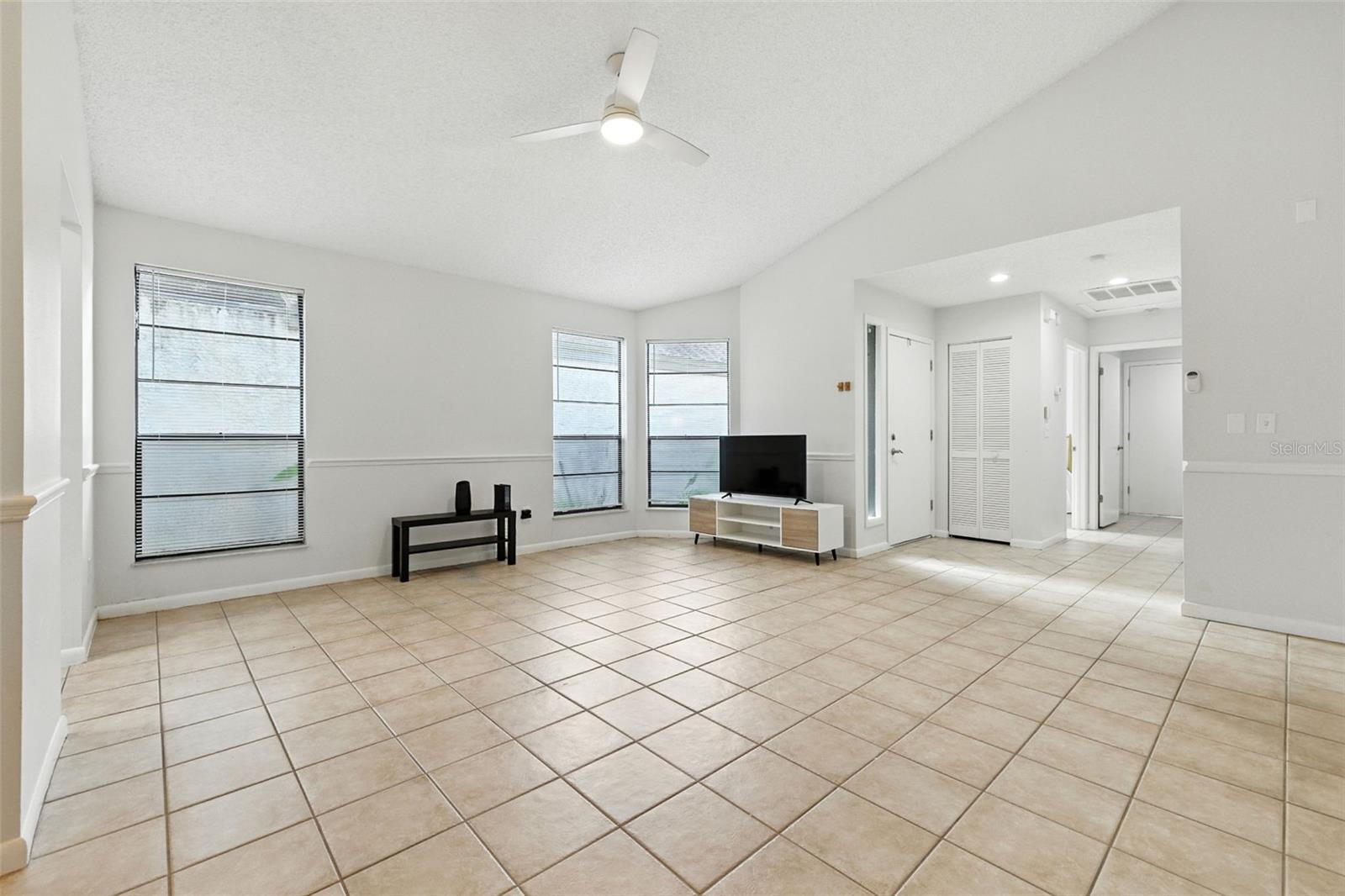 Image 4 of 26 For 4404 Oak Harbor Drive 42a