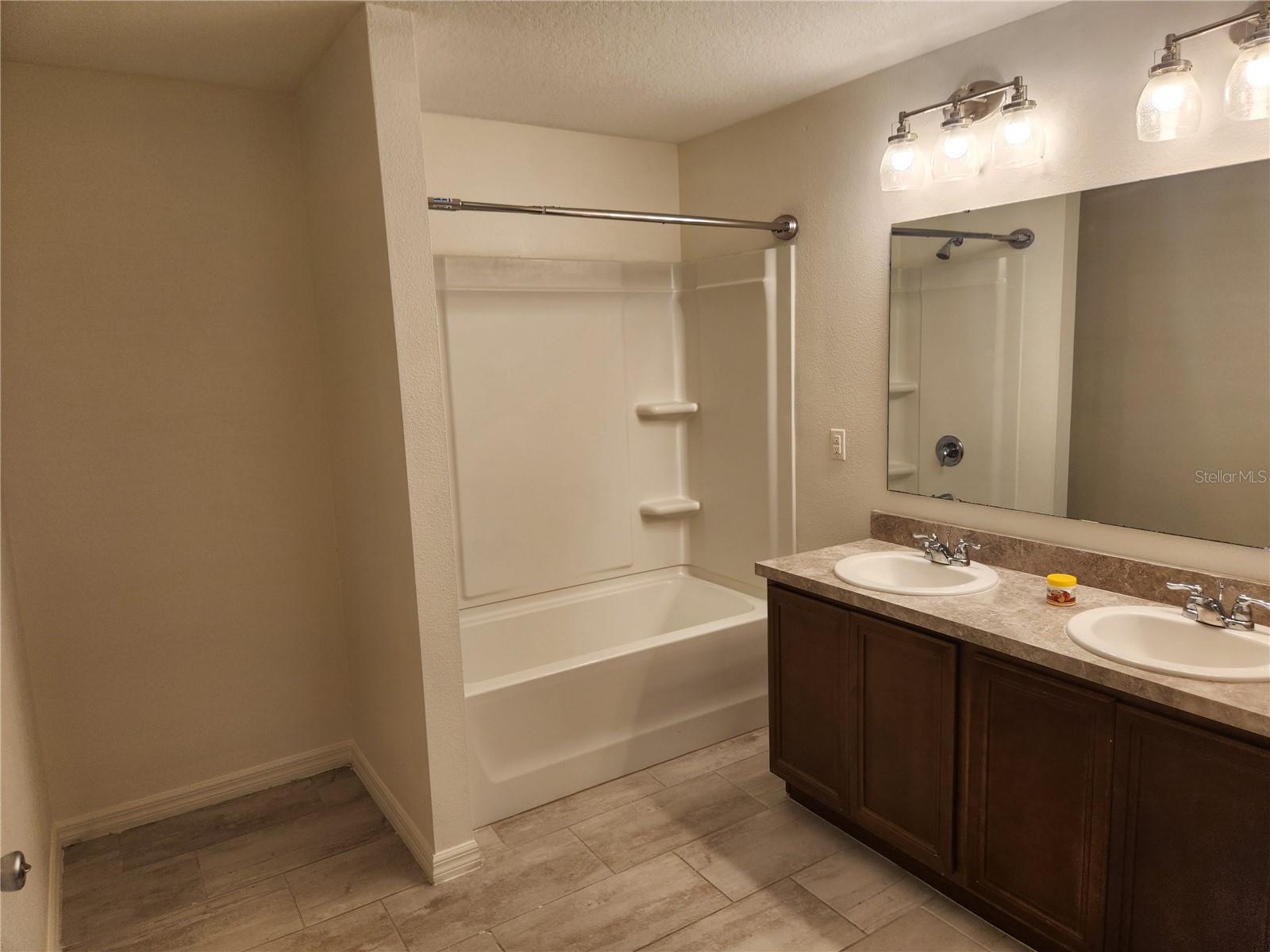 Image 23 of 27 For 7308 Ibis Drive