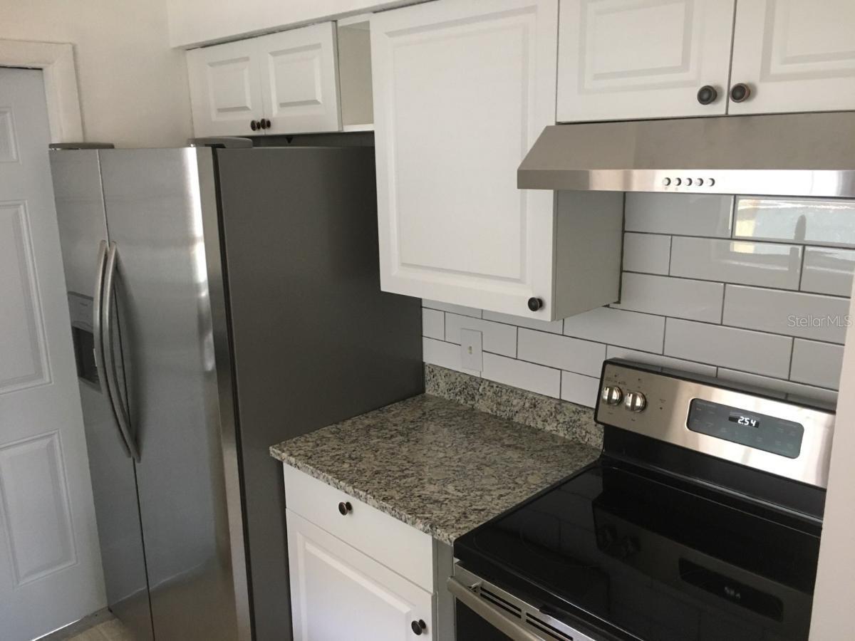 Image 2 of 15 For 247 38th Avenue Se