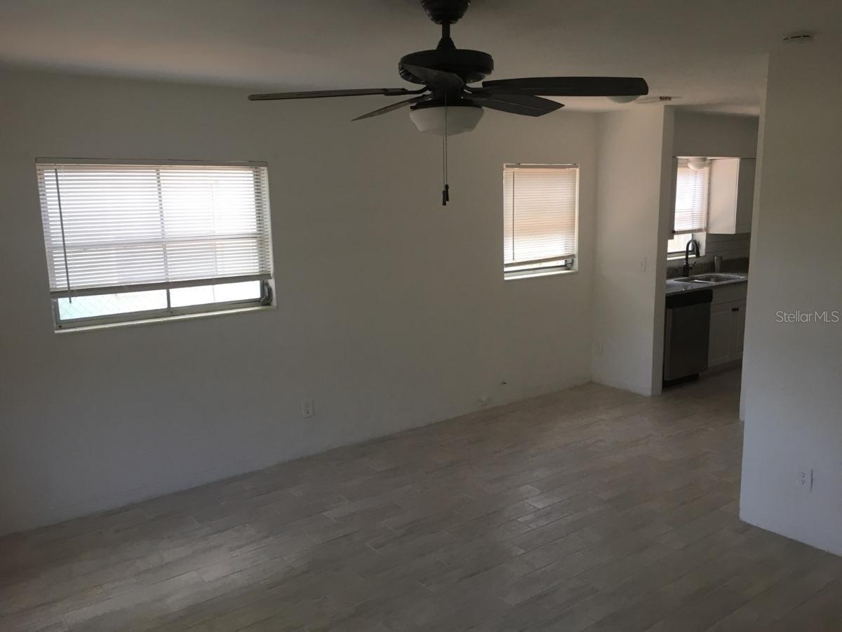 Image 5 of 15 For 247 38th Avenue Se