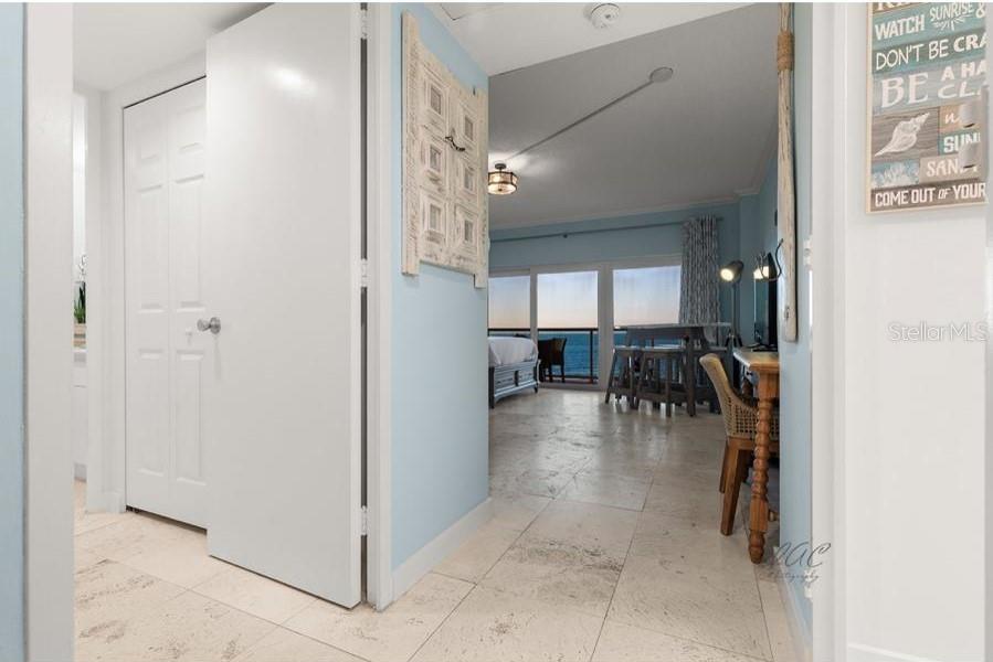 Image 6 of 42 For 880 Mandalay Avenue S411