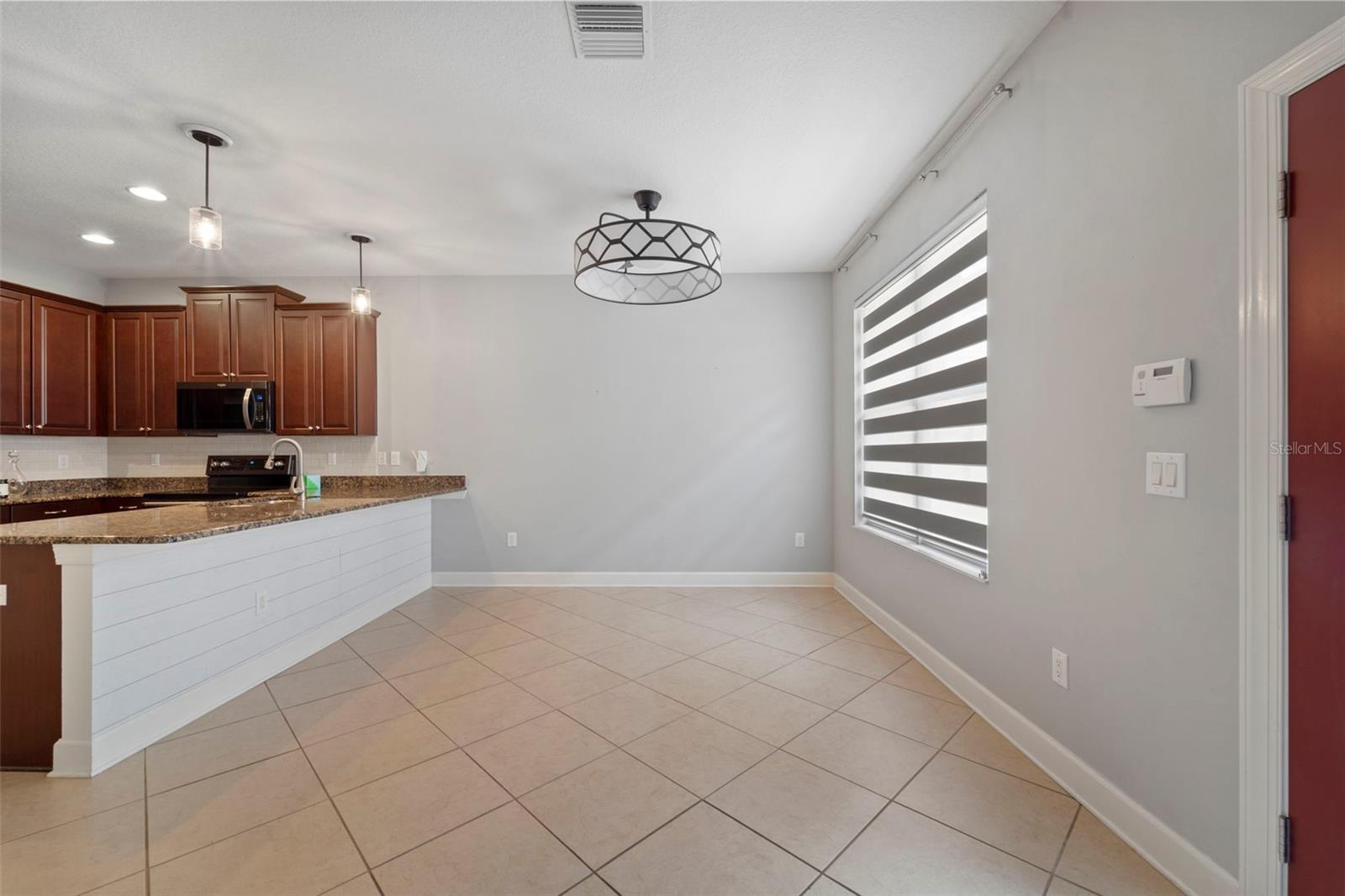 Image 11 of 42 For 210 50th Avenue N