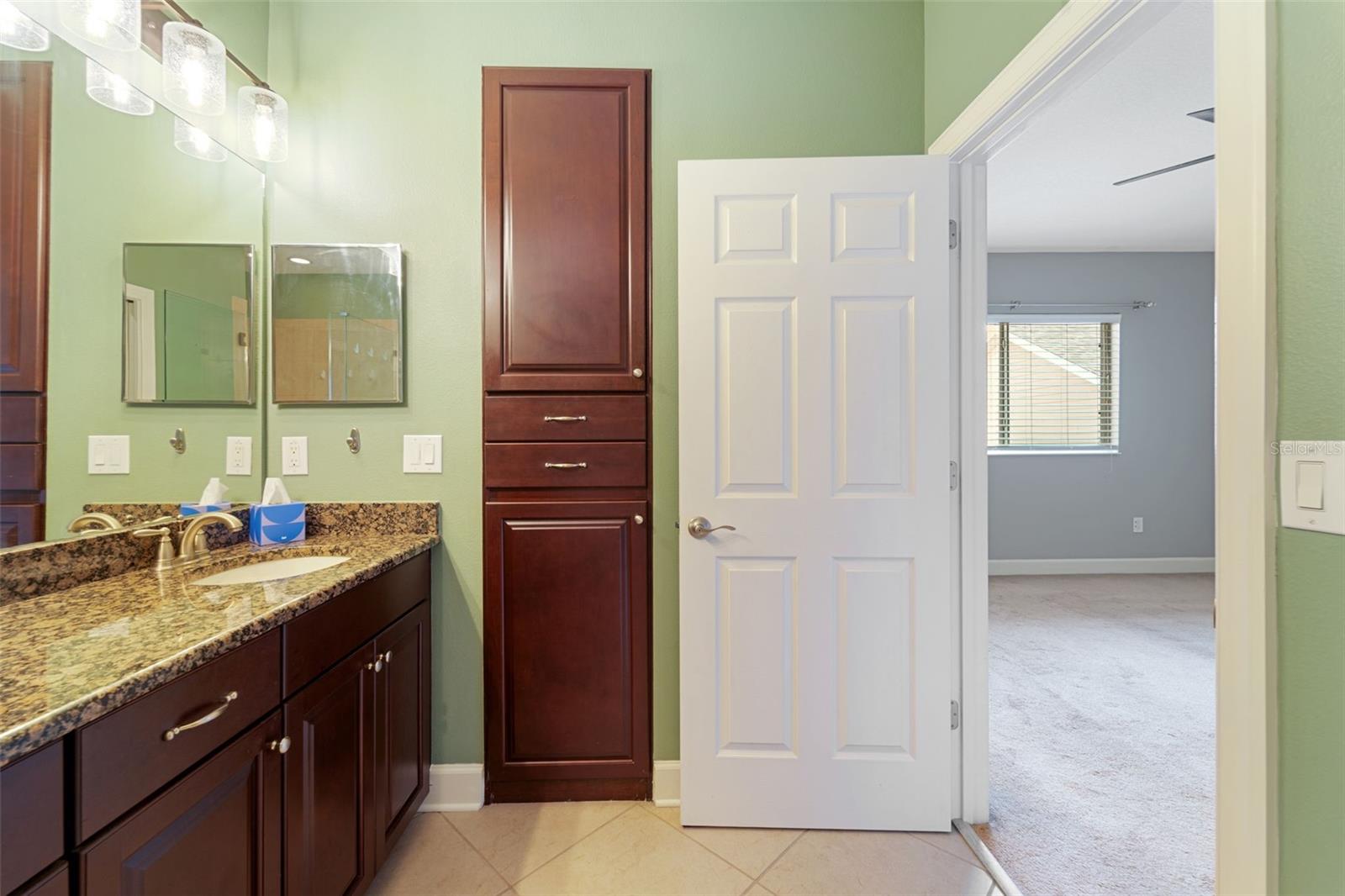 Image 23 of 42 For 210 50th Avenue N