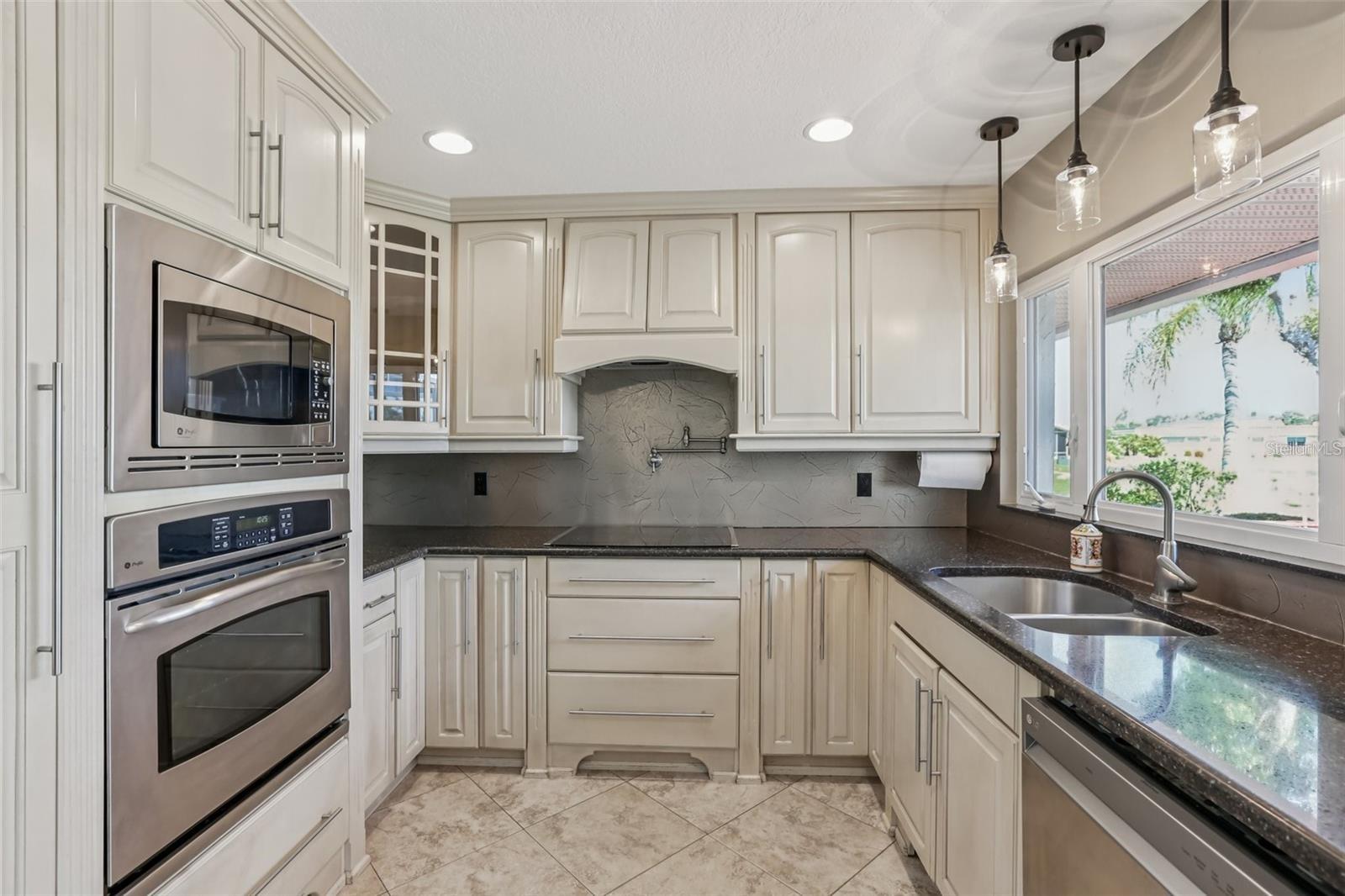 Image 7 of 37 For 1717 Danbury Drive