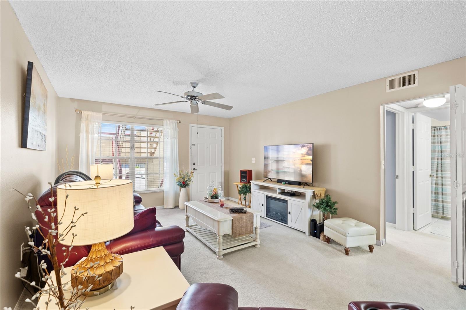 Image 9 of 38 For 4575 Whitton Way 1126