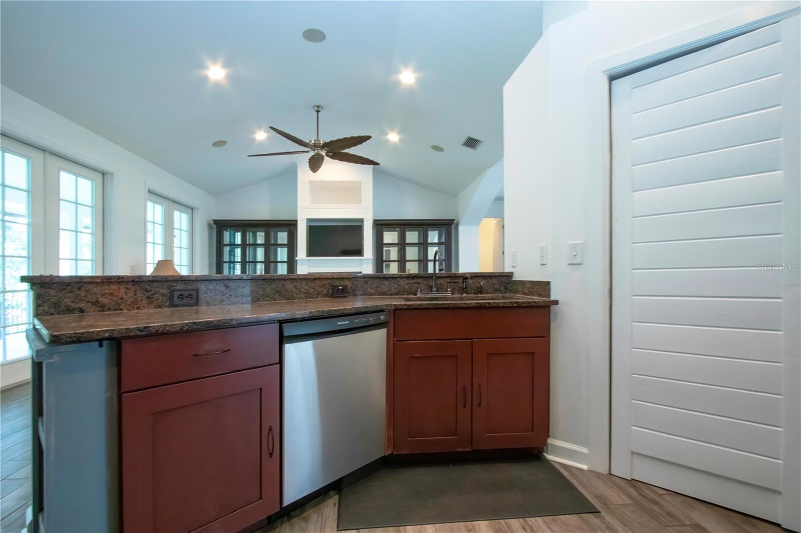 Image 30 of 99 For 1422 Lightfoot Road