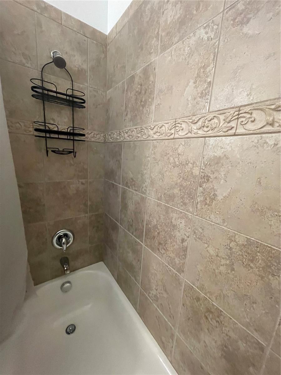 Image 32 of 40 For 4053 71st Terrace N