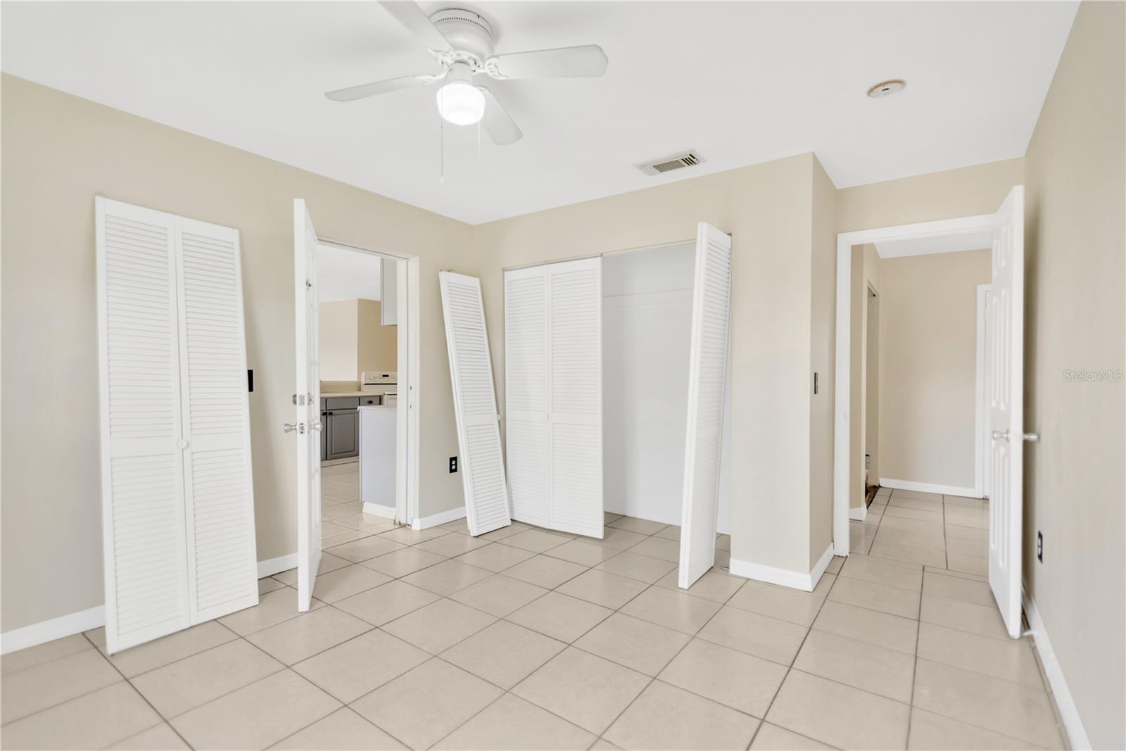 Image 11 of 27 For 808 1st Avenue Ne