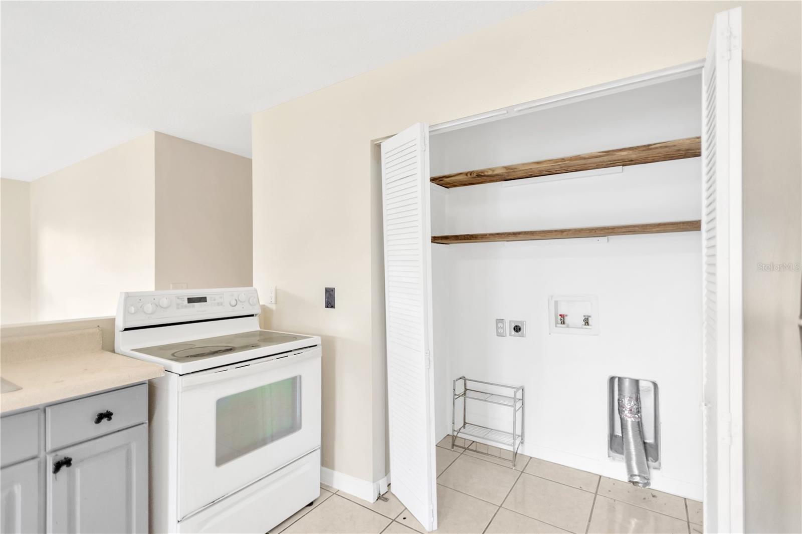 Image 15 of 27 For 808 1st Avenue Ne