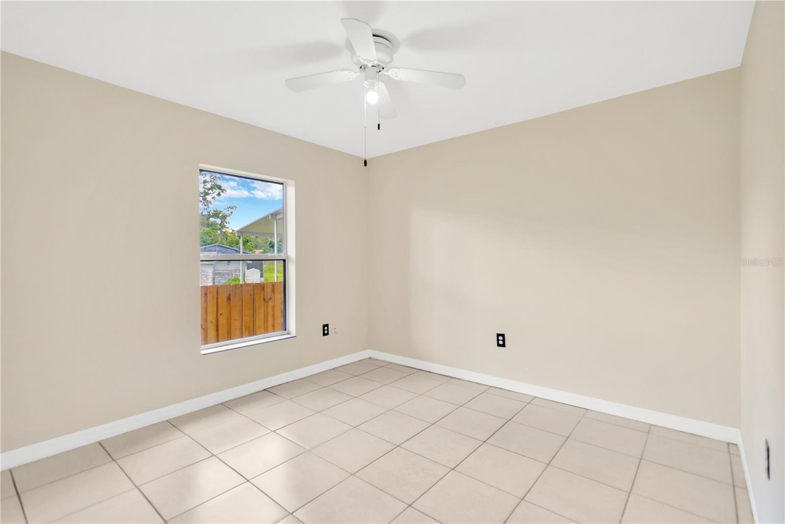 Image 19 of 27 For 808 1st Avenue Ne