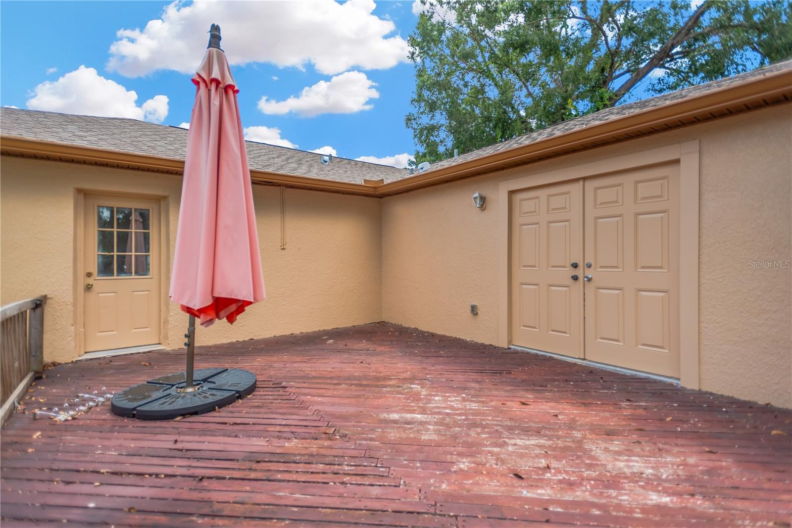 Image 21 of 27 For 808 1st Avenue Ne