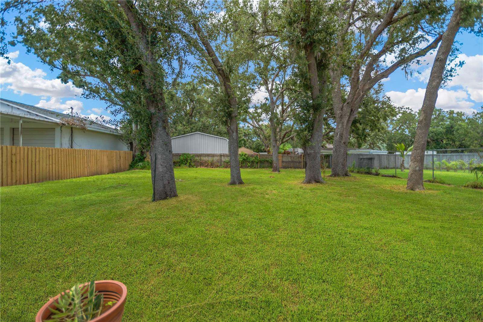 Image 22 of 27 For 808 1st Avenue Ne