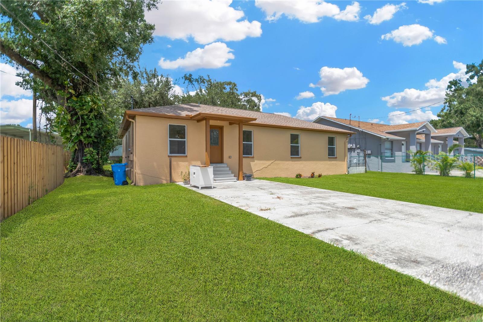 Image 26 of 27 For 808 1st Avenue Ne