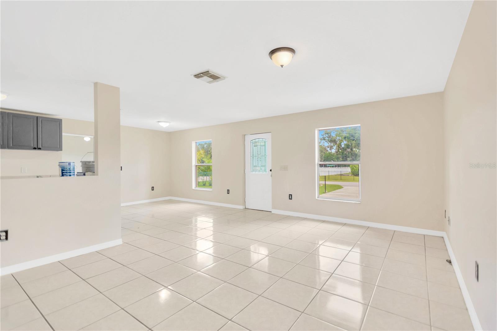 Image 5 of 27 For 808 1st Avenue Ne