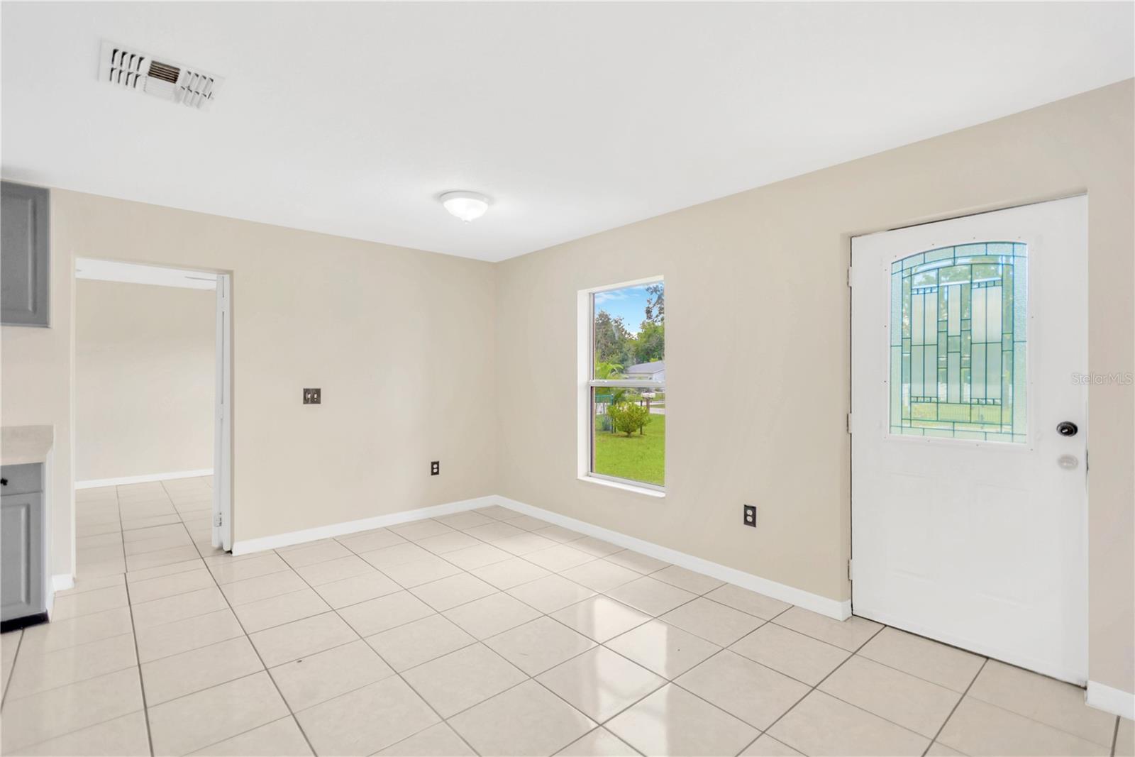 Image 6 of 27 For 808 1st Avenue Ne