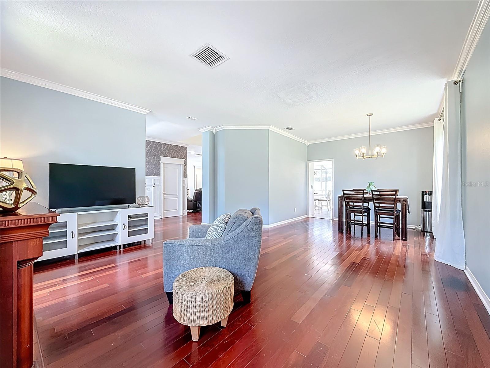 Image 14 of 71 For 2117 Golf Manor Boulevard