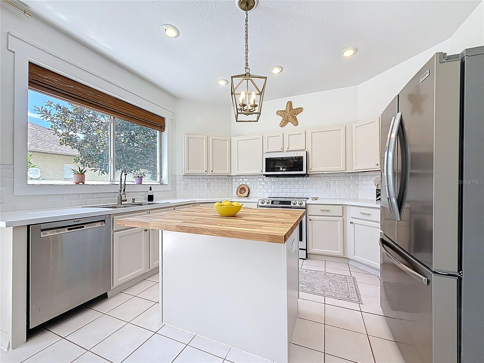 Image 16 of 71 For 2117 Golf Manor Boulevard