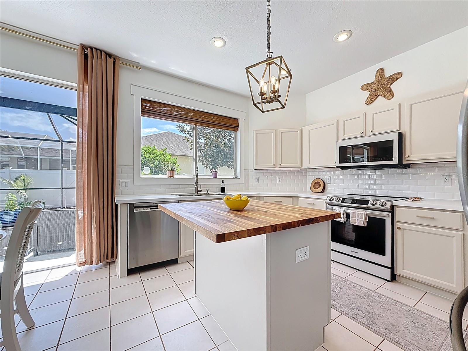 Image 17 of 71 For 2117 Golf Manor Boulevard