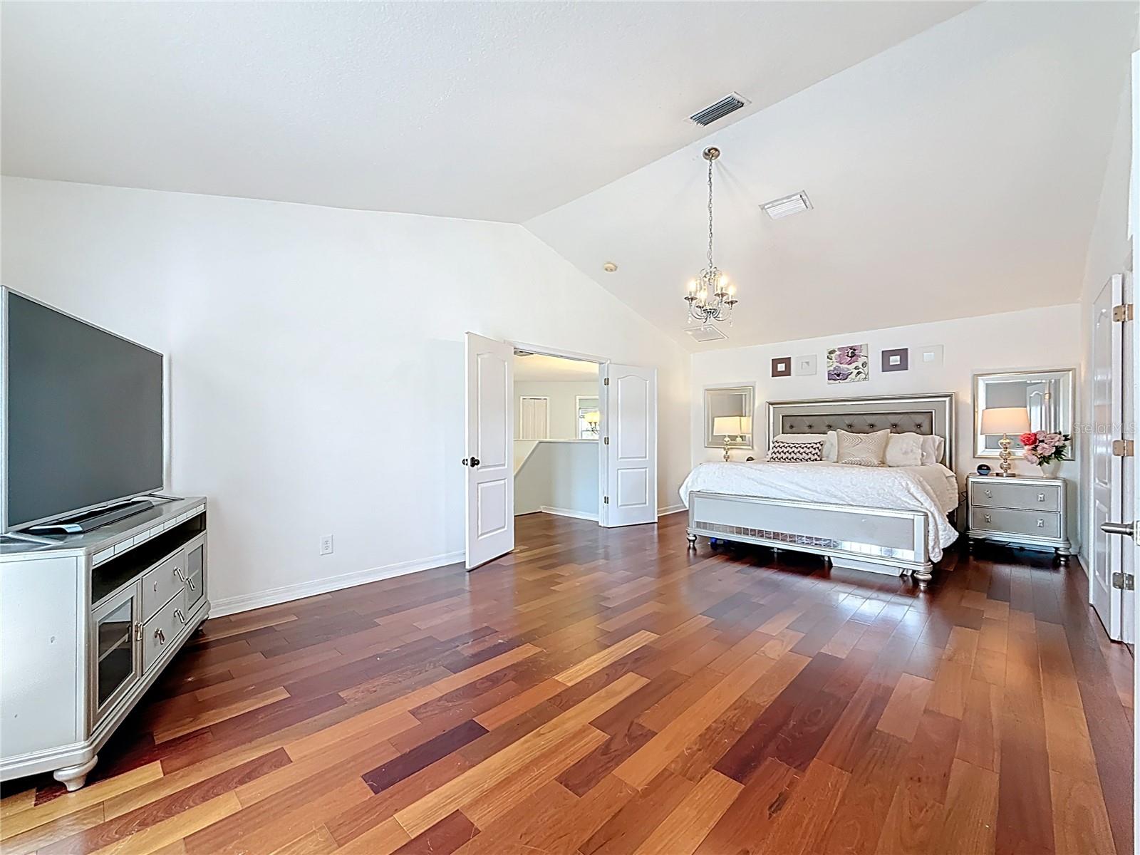 Image 49 of 71 For 2117 Golf Manor Boulevard