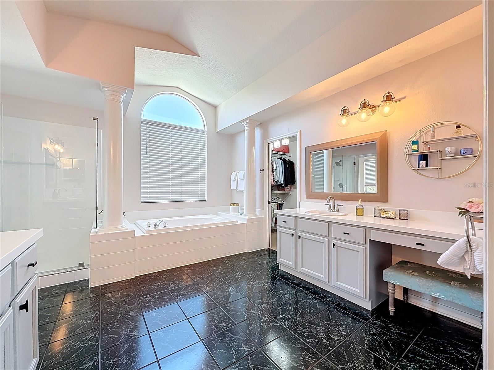 Image 53 of 71 For 2117 Golf Manor Boulevard