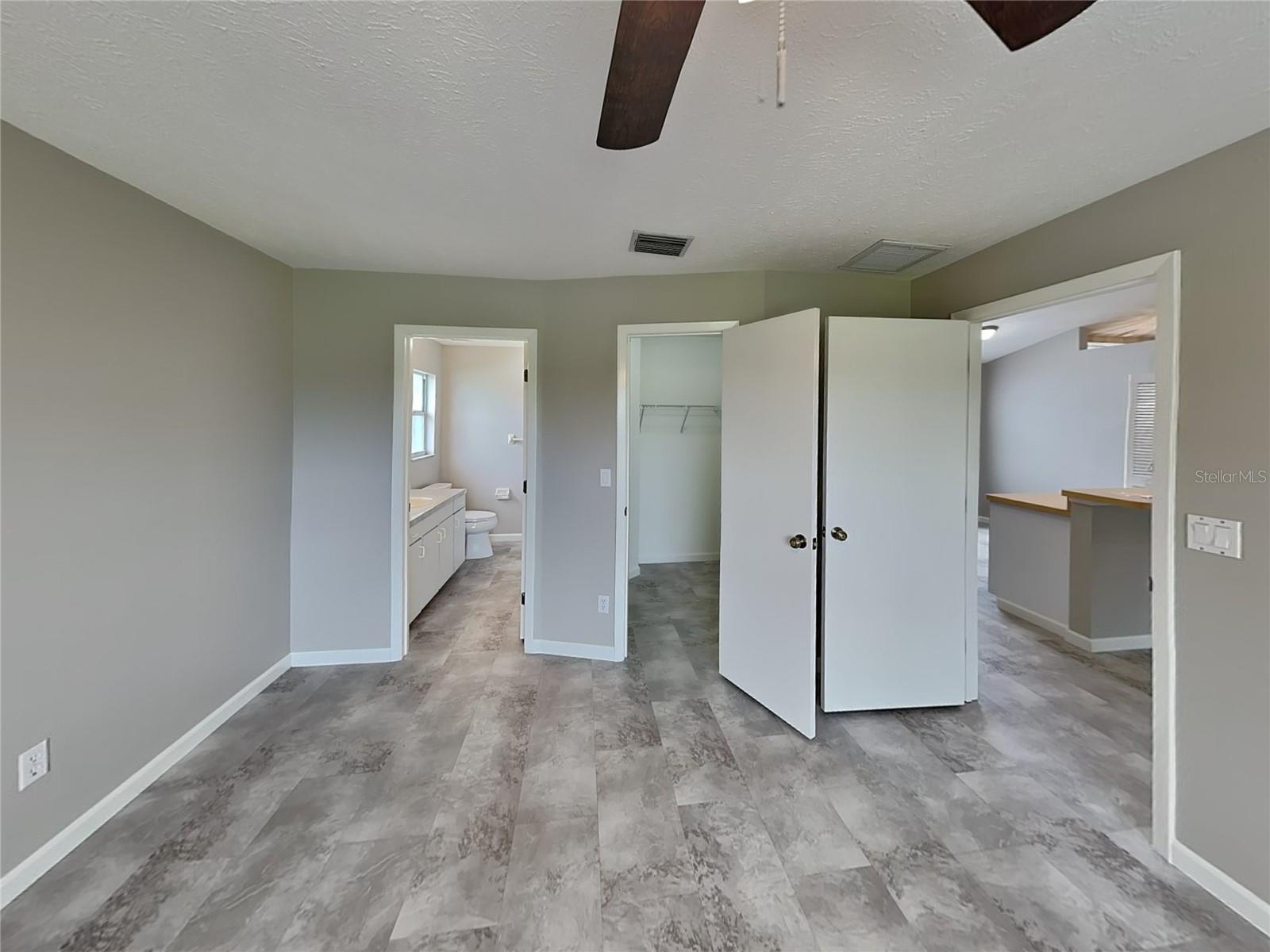 Image 7 of 15 For 6504 64th Lane E