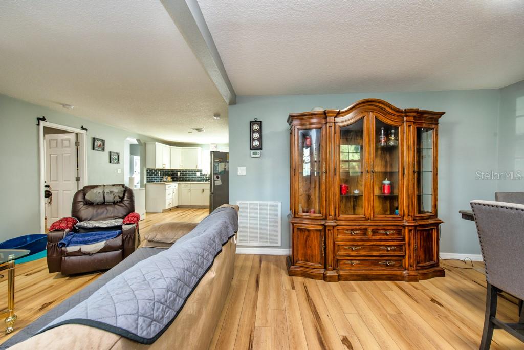 Image 3 of 27 For 15741 Rhodes Road