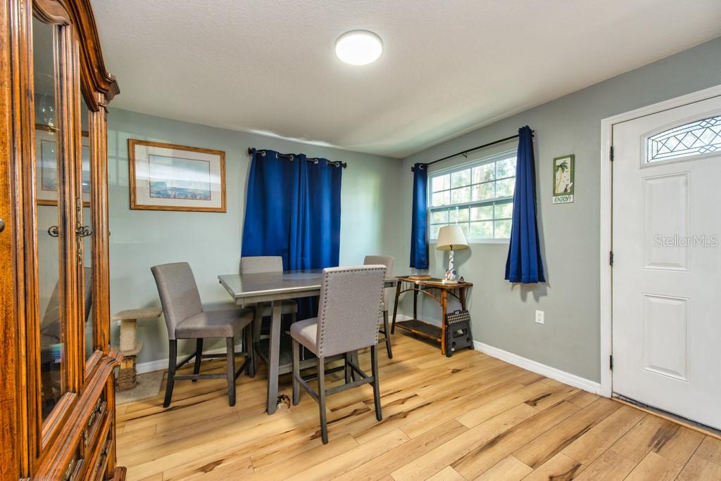 Image 6 of 27 For 15741 Rhodes Road