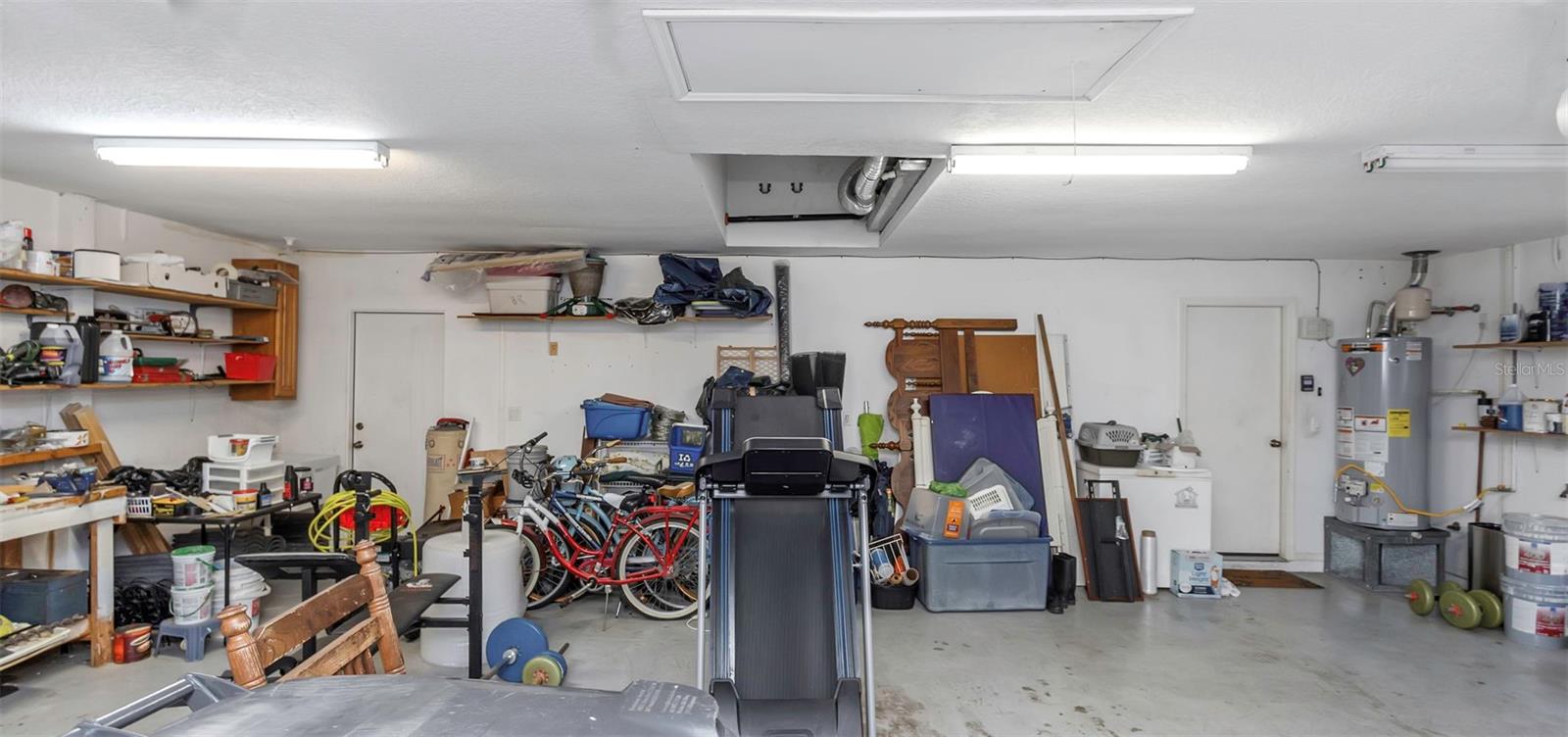 Listing photo id 8 for 17818 Hickory Moss Place