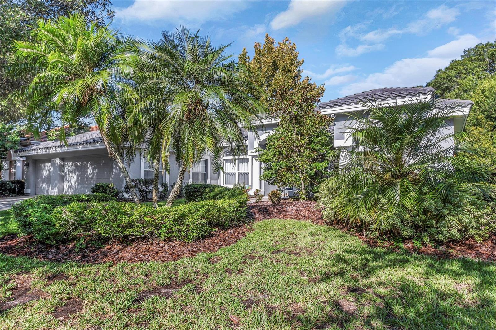 Listing photo id 2 for 17818 Hickory Moss Place