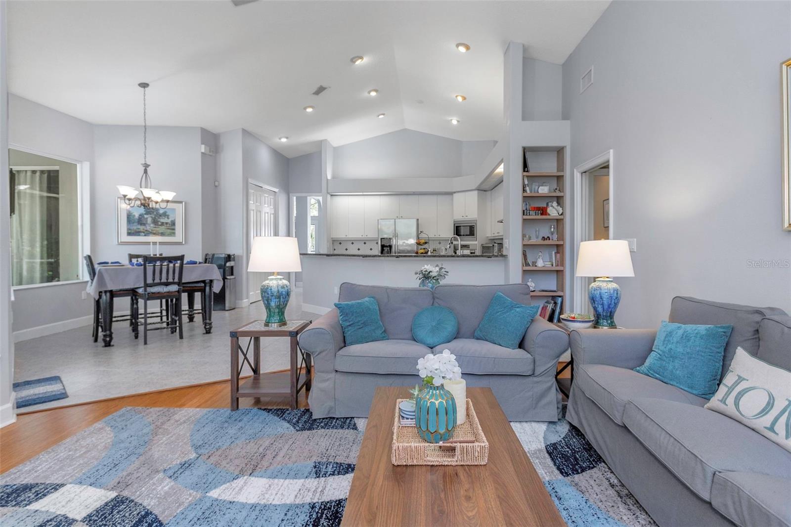 Listing photo id 64 for 17818 Hickory Moss Place