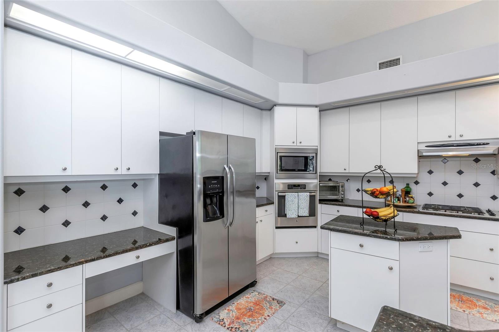 Listing photo id 71 for 17818 Hickory Moss Place