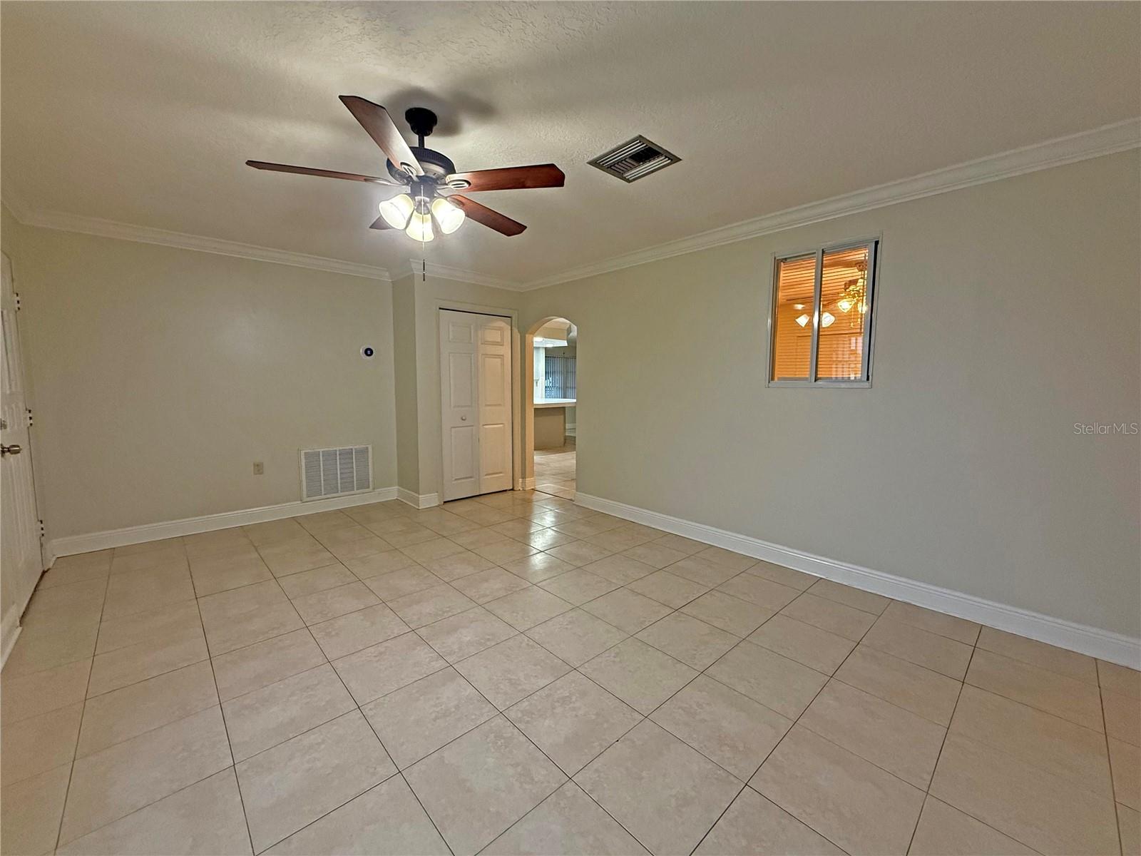 Image 5 of 15 For 9239 Dresden Lane