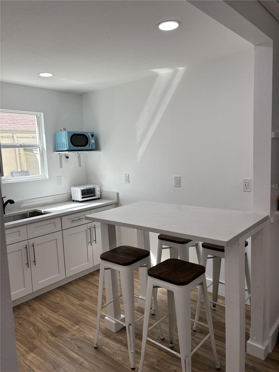 Image 4 of 13 For 14141 Gulf Boulevard 5
