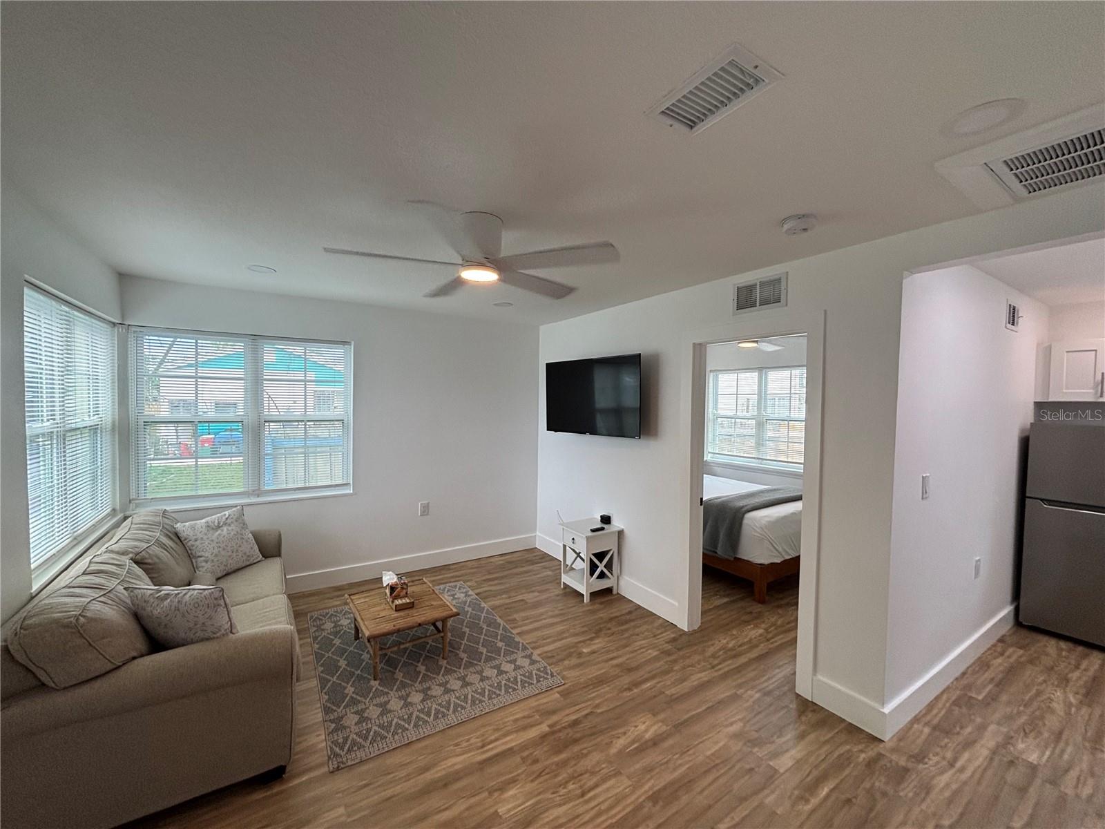 Image 5 of 13 For 14141 Gulf Boulevard 5