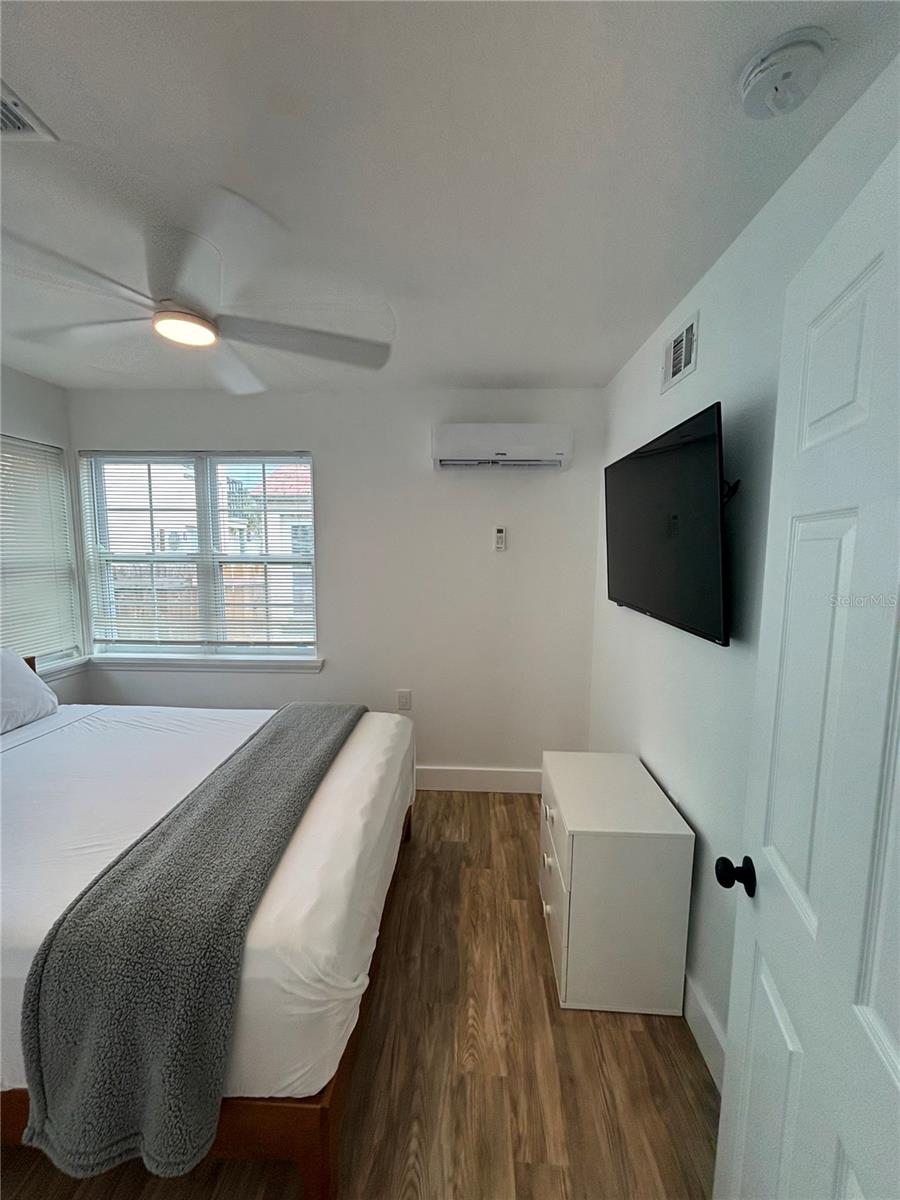 Image 9 of 13 For 14141 Gulf Boulevard 5