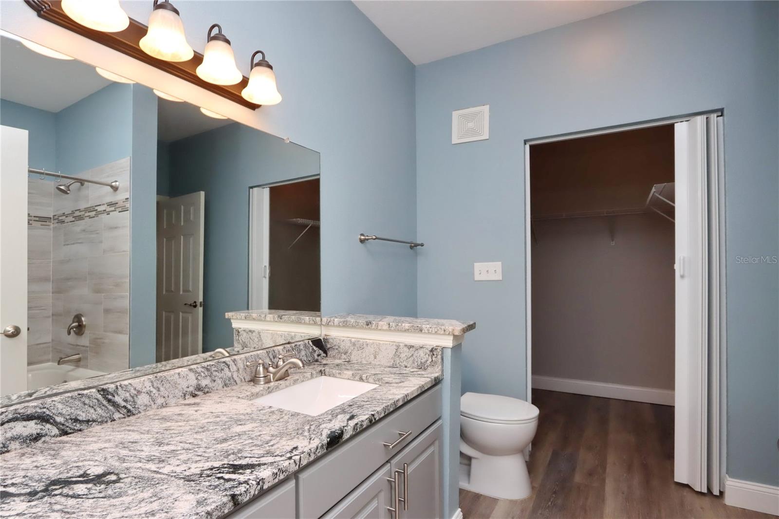 Image 20 of 25 For 9088 Lake Chase Island Way 9088