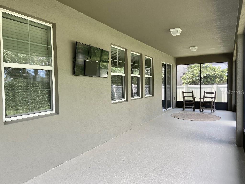 Image 11 of 41 For 15575 Hamlin Blossom Avenue