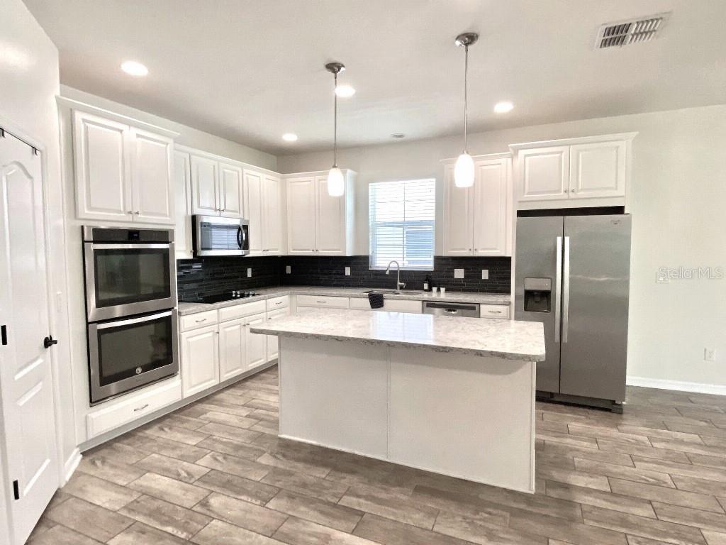 Image 3 of 41 For 15575 Hamlin Blossom Avenue