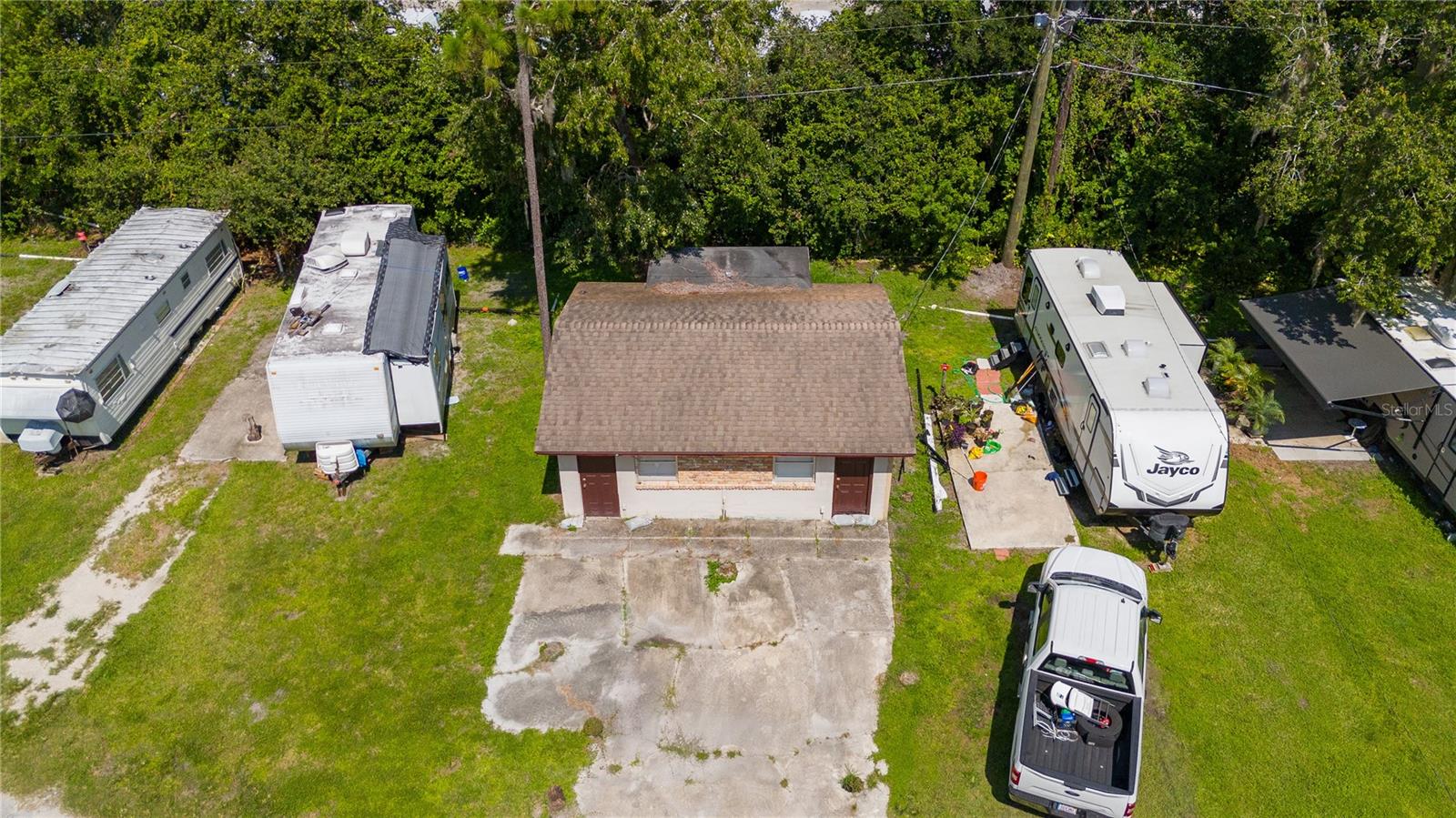 Image 11 of 22 For 17883 Colonial Drive