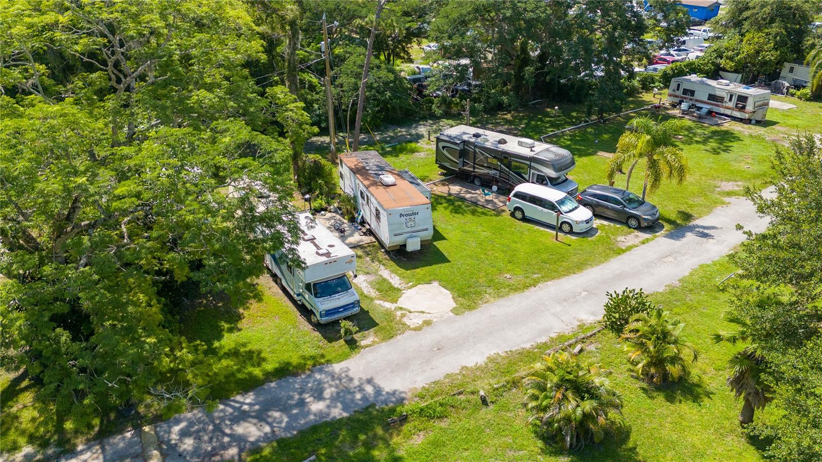 Image 13 of 22 For 17883 Colonial Drive
