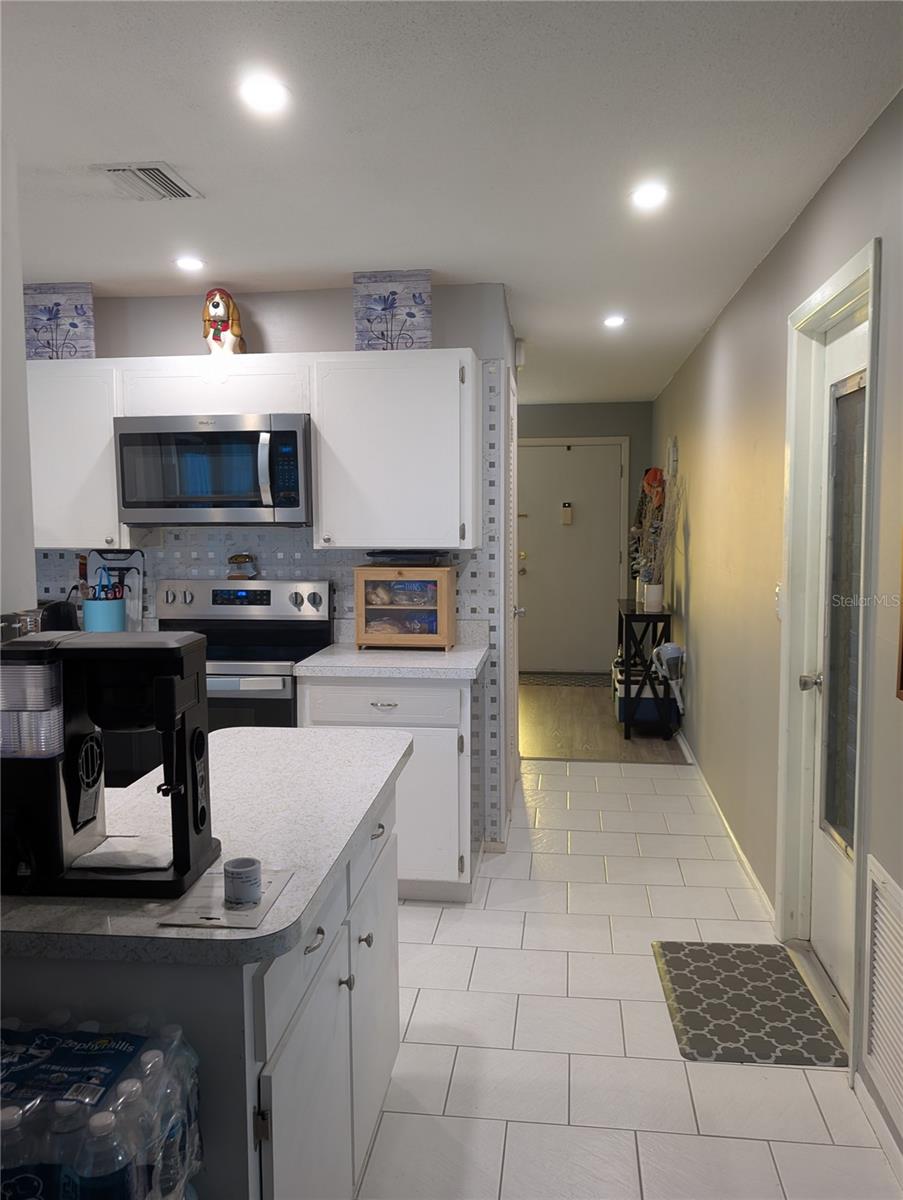 Image 18 of 57 For 3913 99th Terrace N