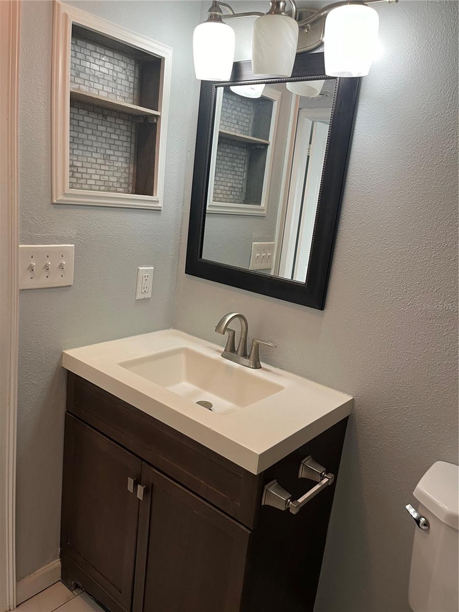 Image 6 of 9 For 3300 Fox Chase Circle N 213