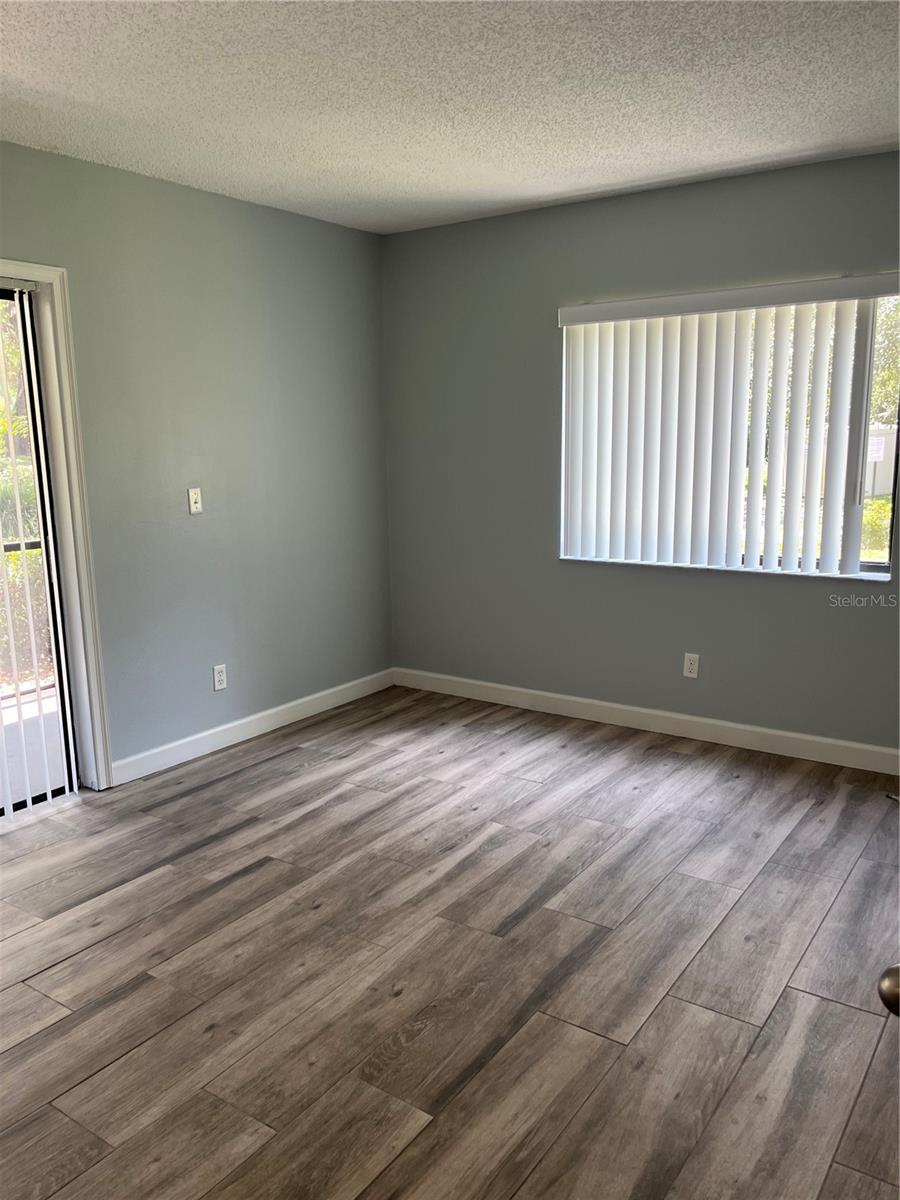Image 8 of 9 For 3300 Fox Chase Circle N 213