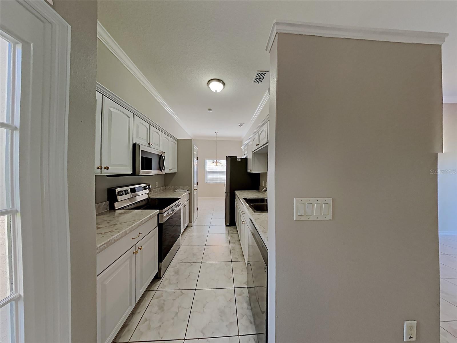 Image 11 of 22 For 11706 Broad Oak Court
