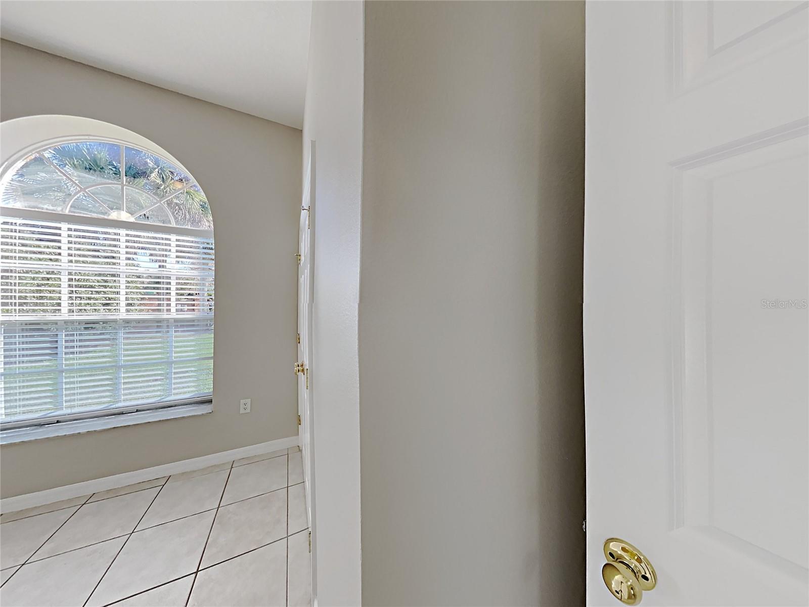Image 16 of 22 For 11706 Broad Oak Court