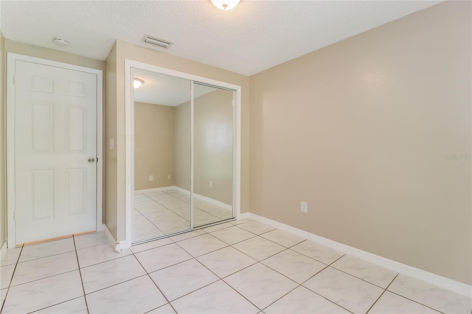 Image 12 of 16 For 16017 Splitlog Drive