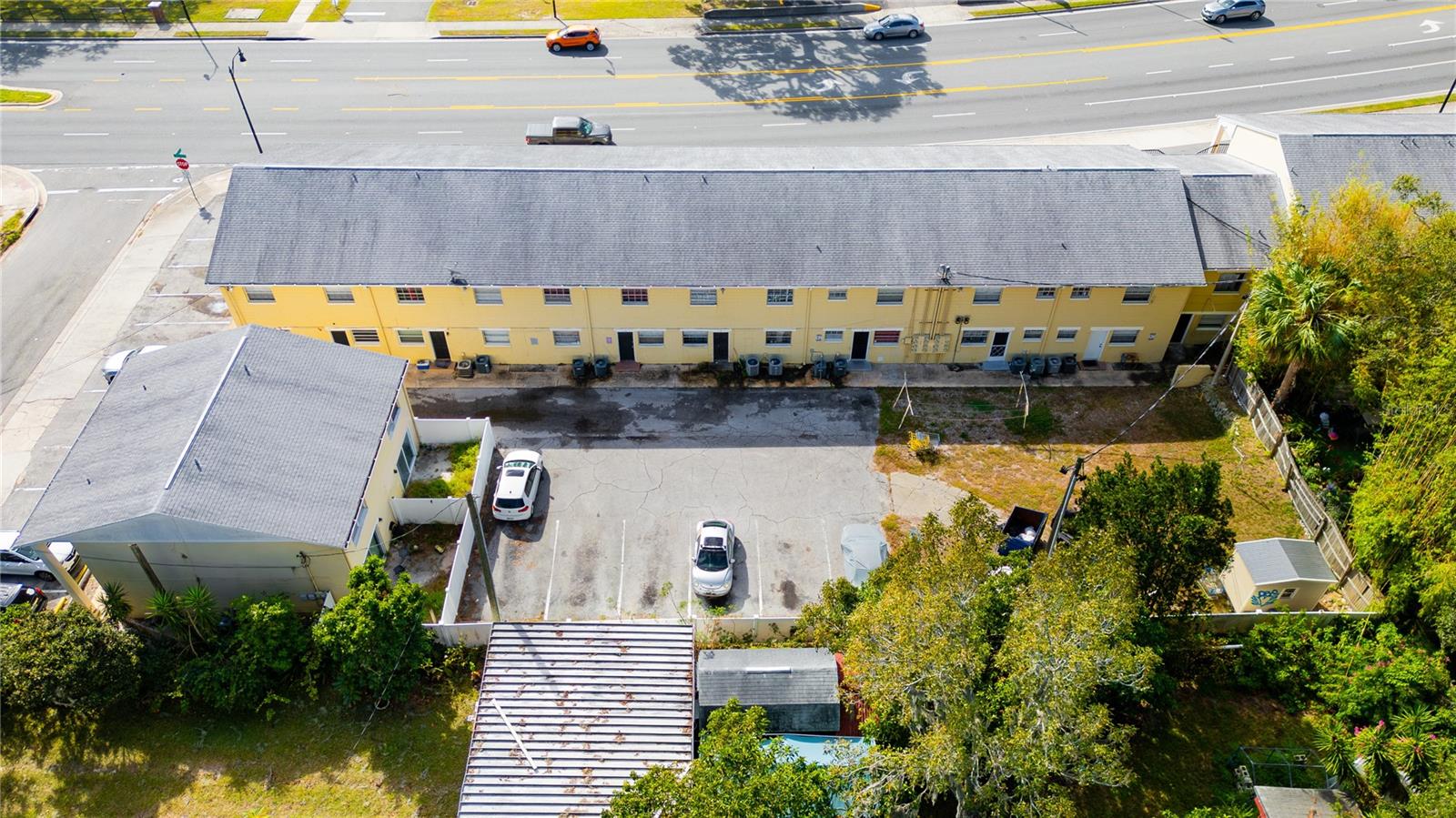 Image 16 of 30 For 706 Dixie Avenue